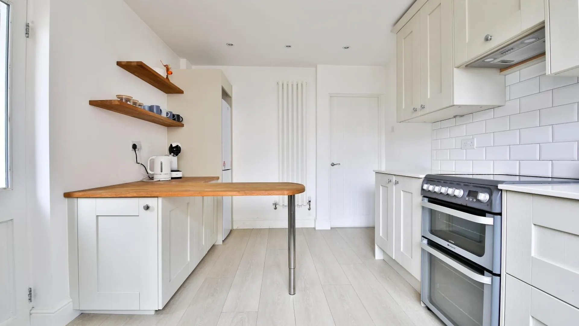 Stayright Homely 3 Bedroom House In Vibrant Whitchurch Cardiff 0*,