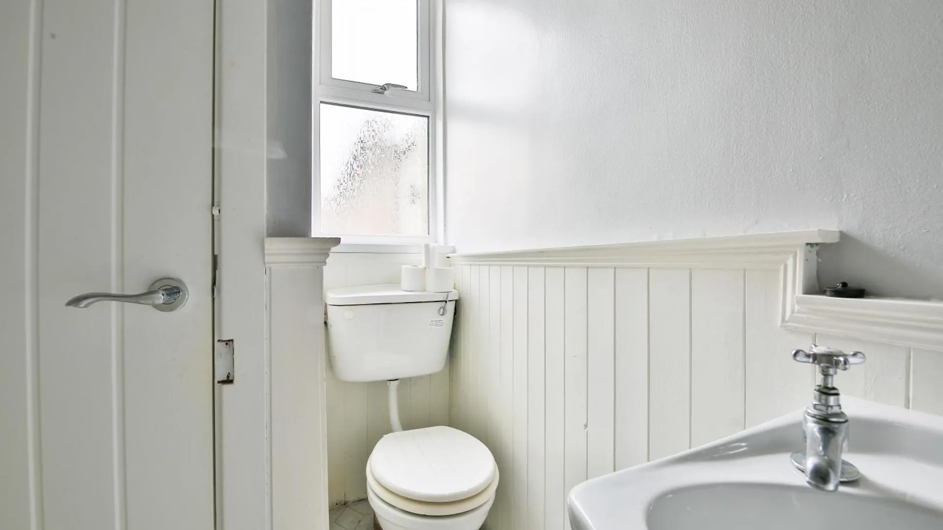 Holiday home Stayright Homely 3 Bedroom House In Vibrant Whitchurch Cardiff
