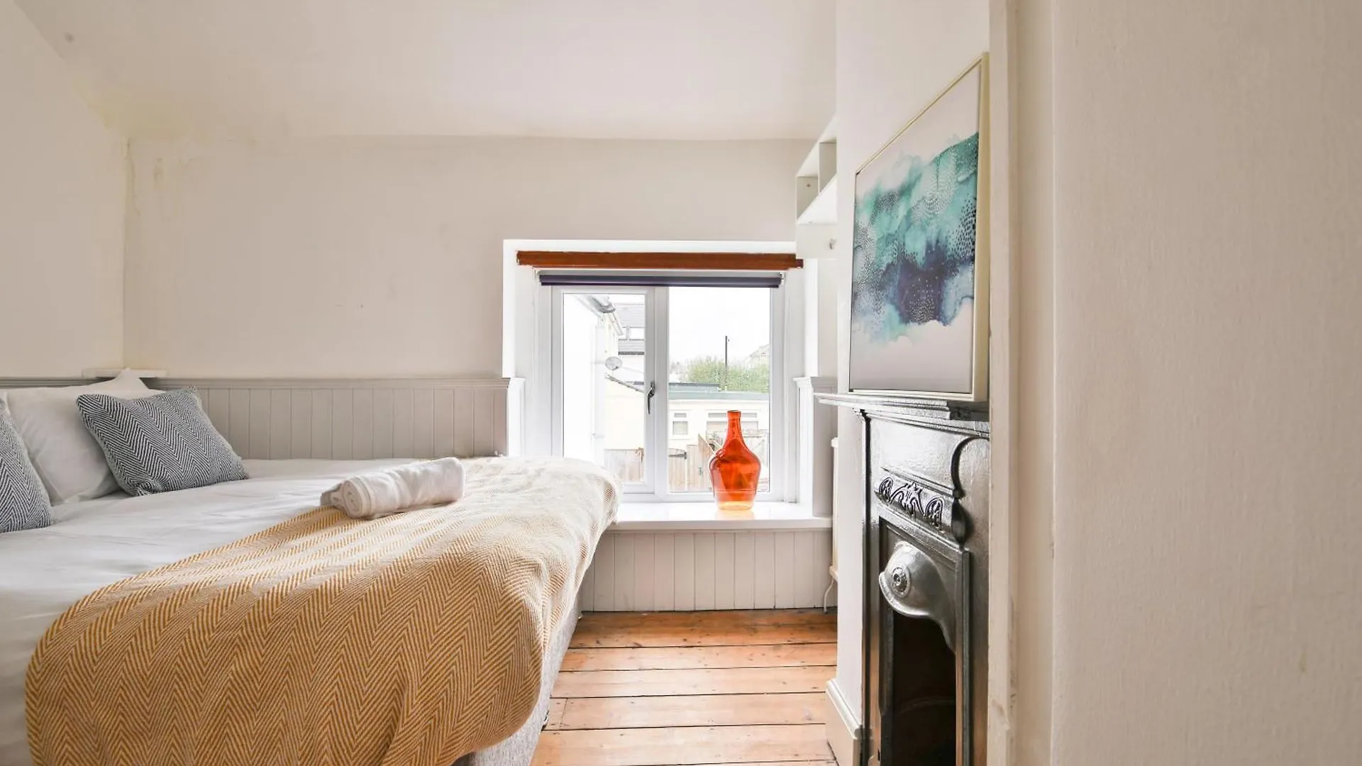 Holiday home Stayright Homely 3 Bedroom House In Vibrant Whitchurch Cardiff