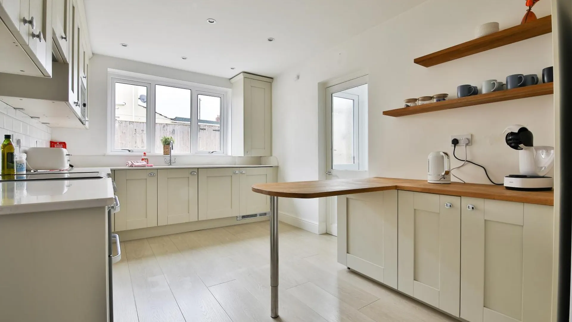 Holiday home Stayright Homely 3 Bedroom House In Vibrant Whitchurch Cardiff United Kingdom