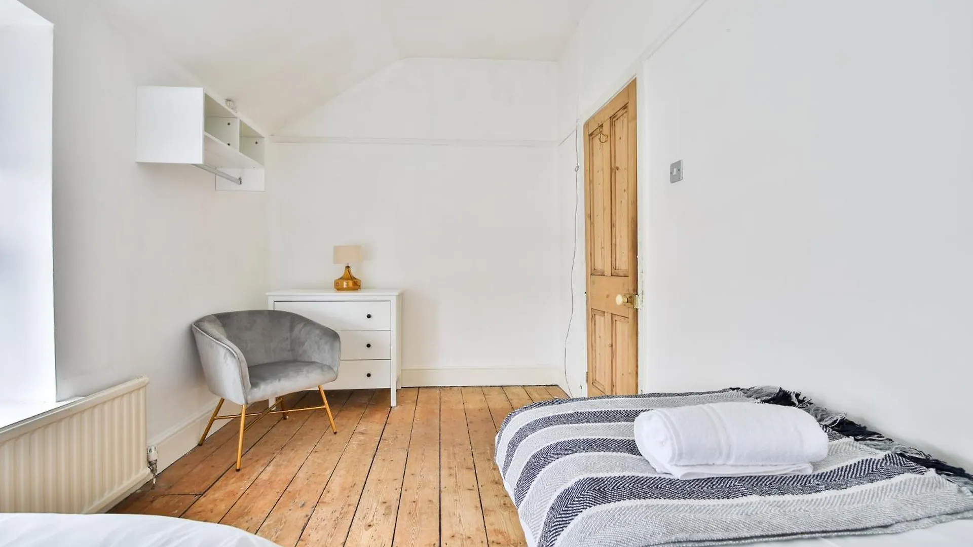 Stayright Homely 3 Bedroom House In Vibrant Whitchurch Cardiff